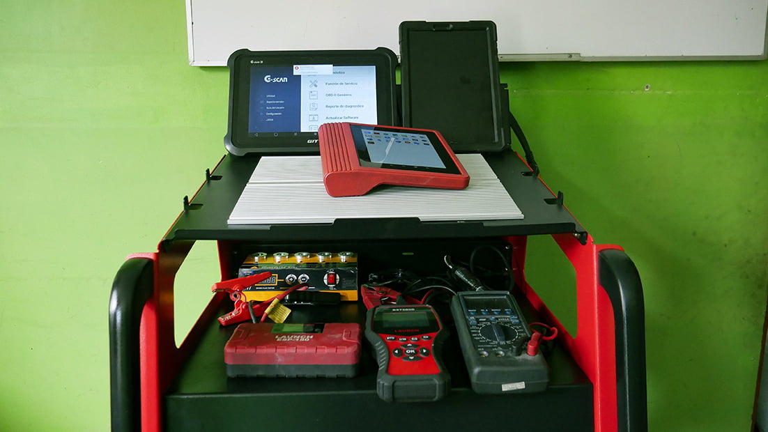 Implementos electronicos para taller automotriz